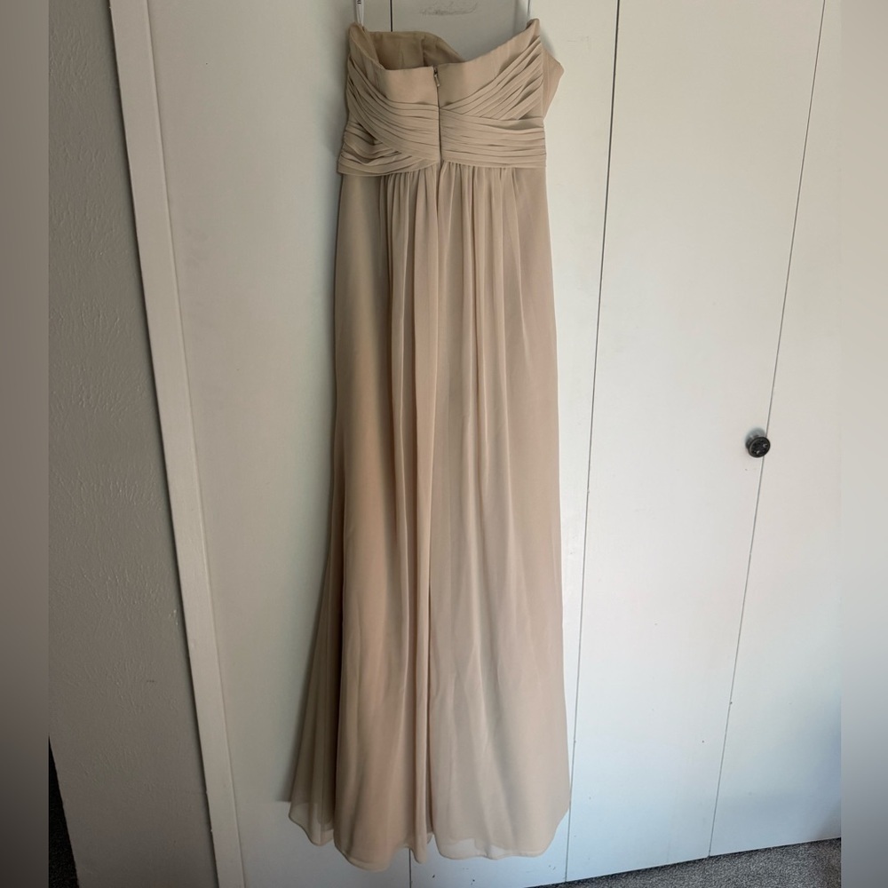 David’s Bridal Strapless Chiffon w/ pleats bridesmaids dress size 4 - Picture 6 of 7